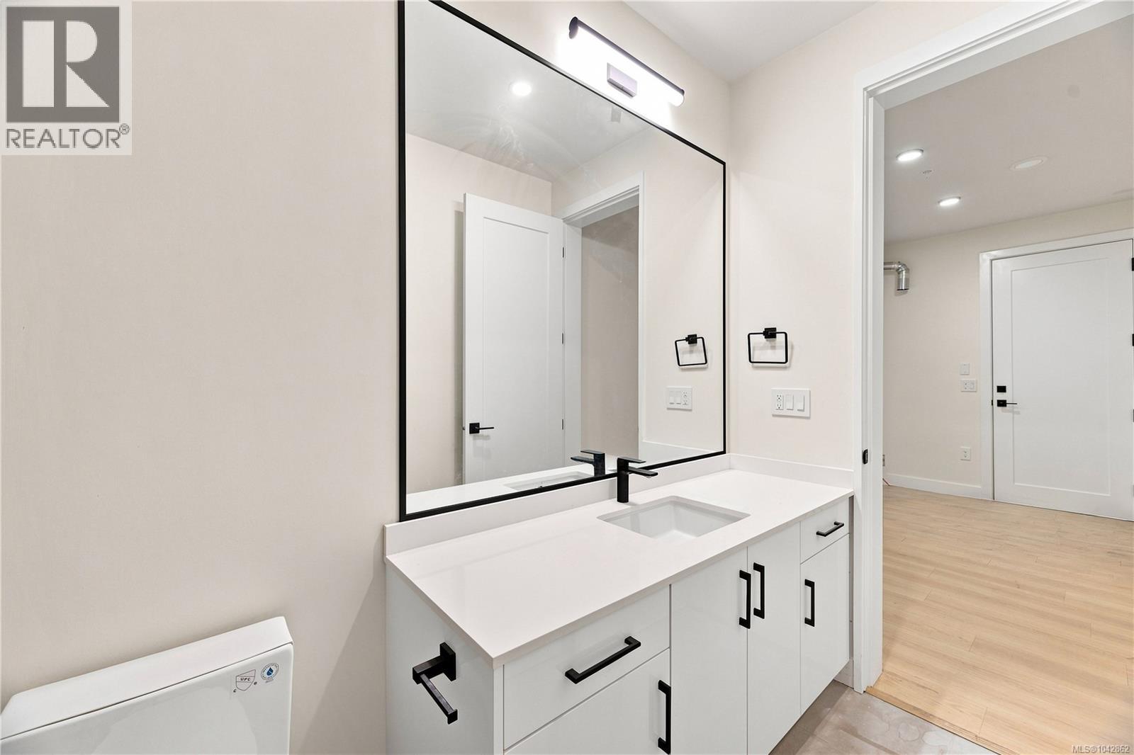 2124 Kingbird Dr - 31