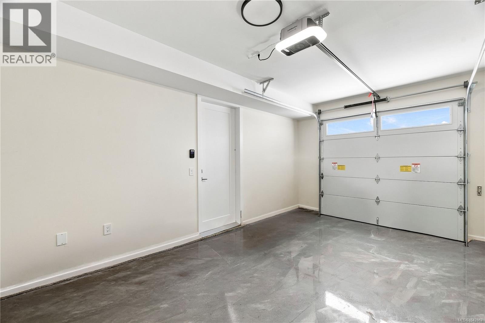 2124 Kingbird Dr - 38