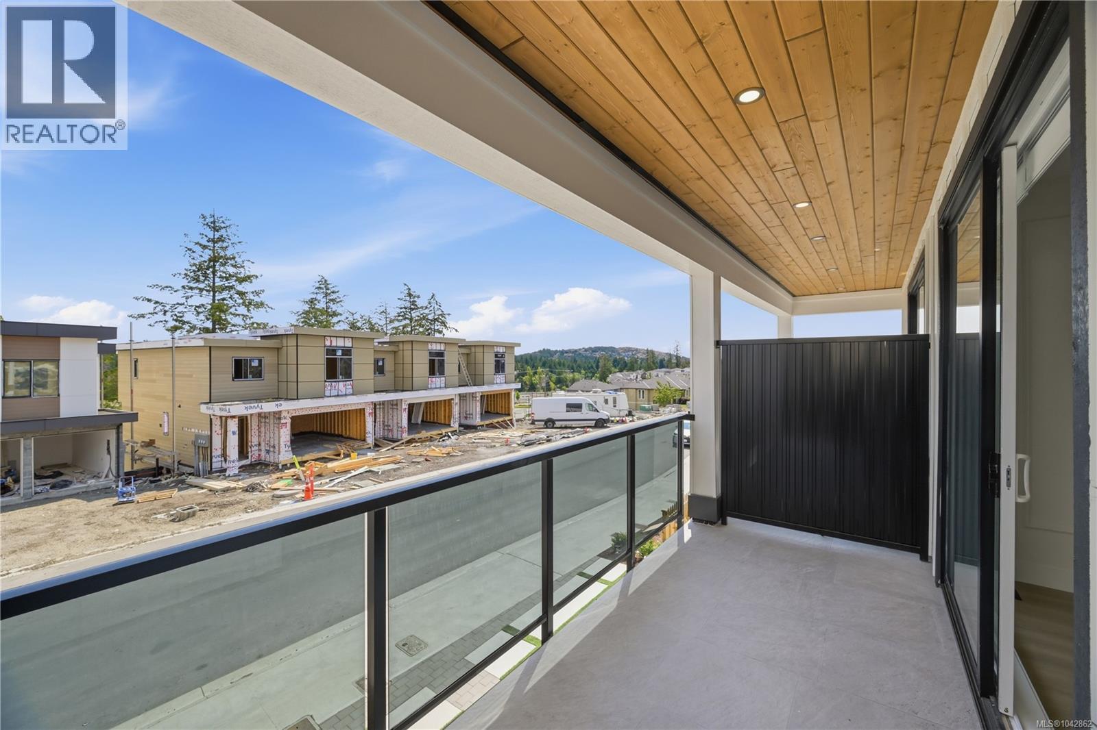 2124 Kingbird Dr - 44