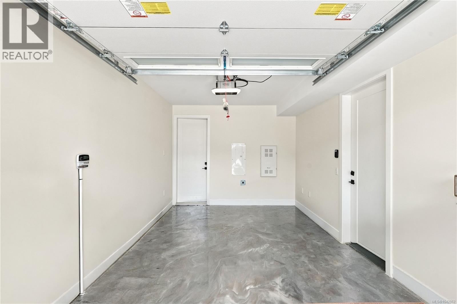 2124 Kingbird Dr - 37