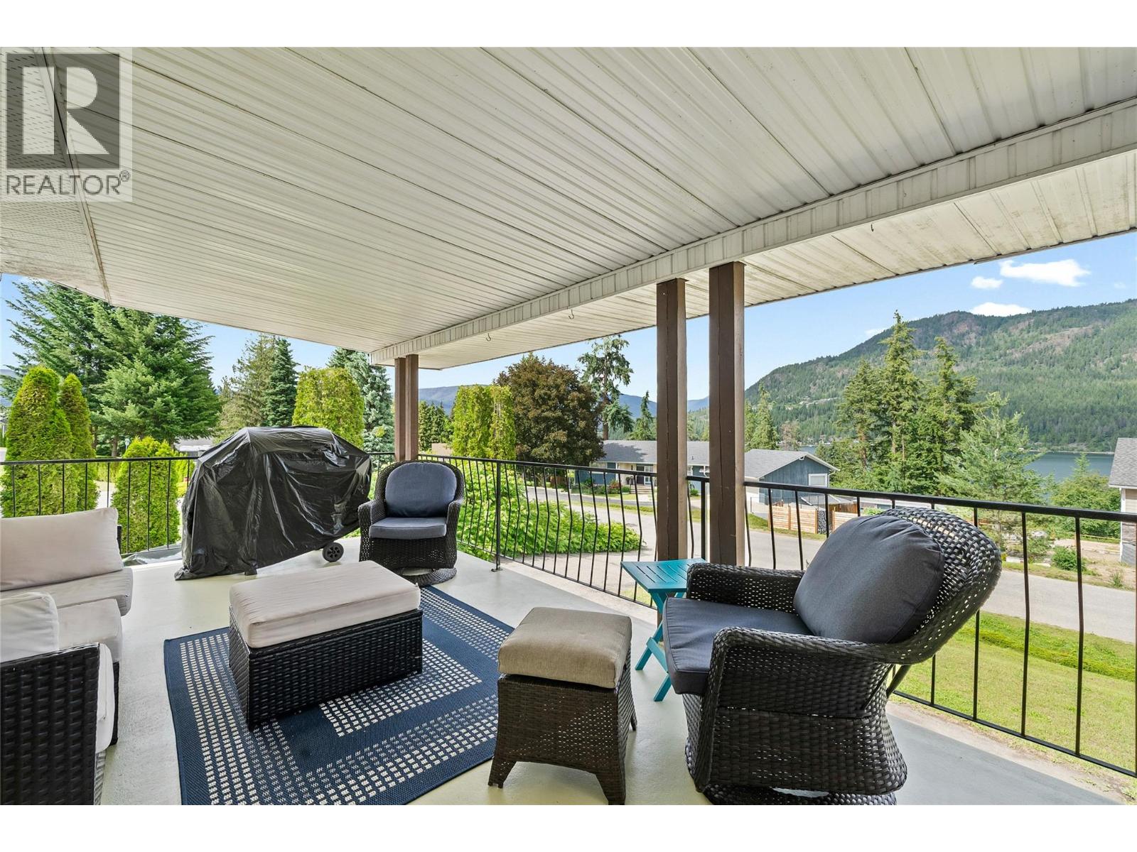 2440 Sunrise Boulevard - 10