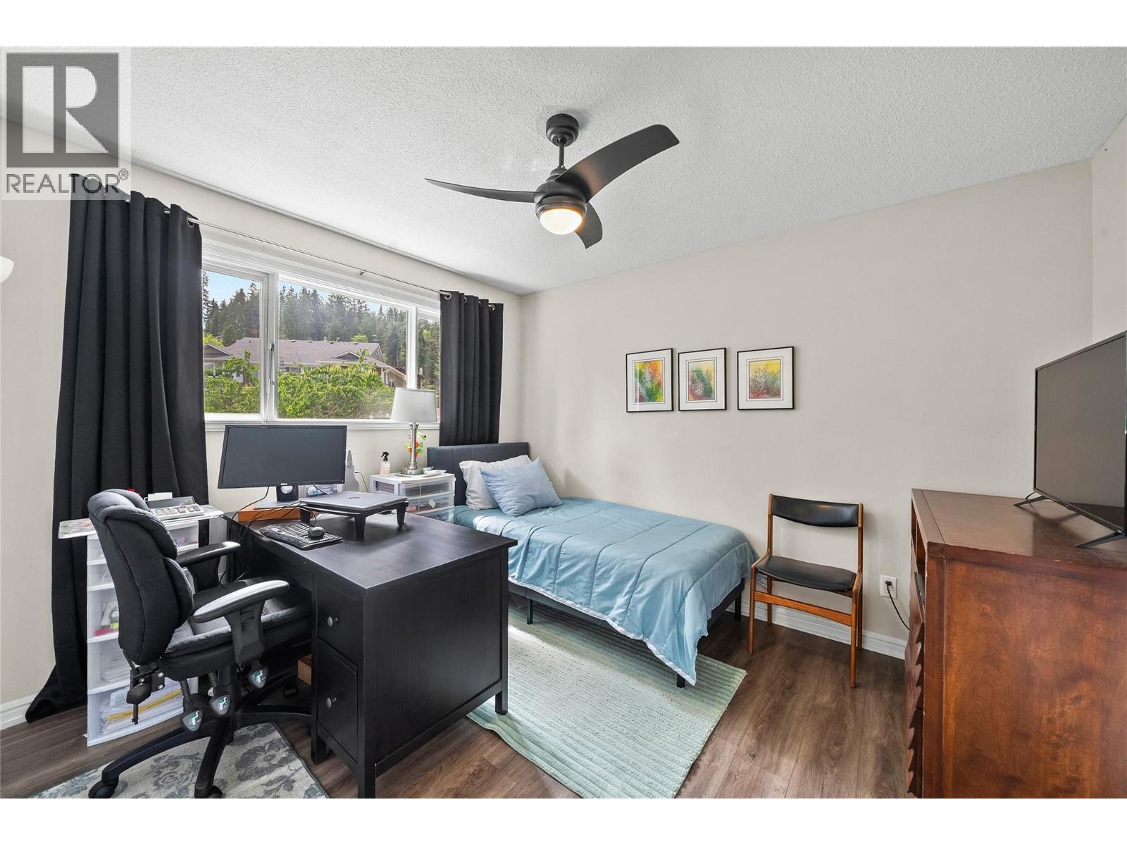 2440 Sunrise Boulevard - 22