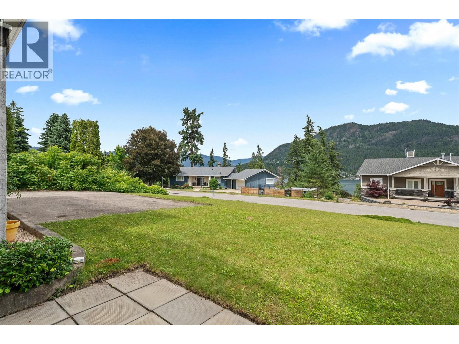 2440 Sunrise Boulevard - 32