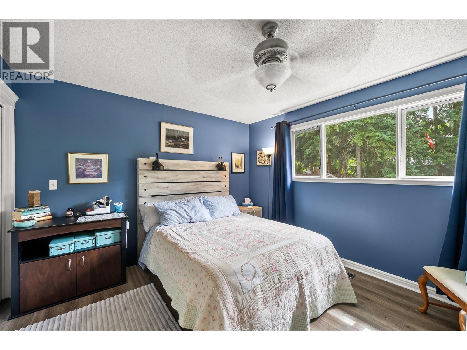 2440 Sunrise Boulevard - 17