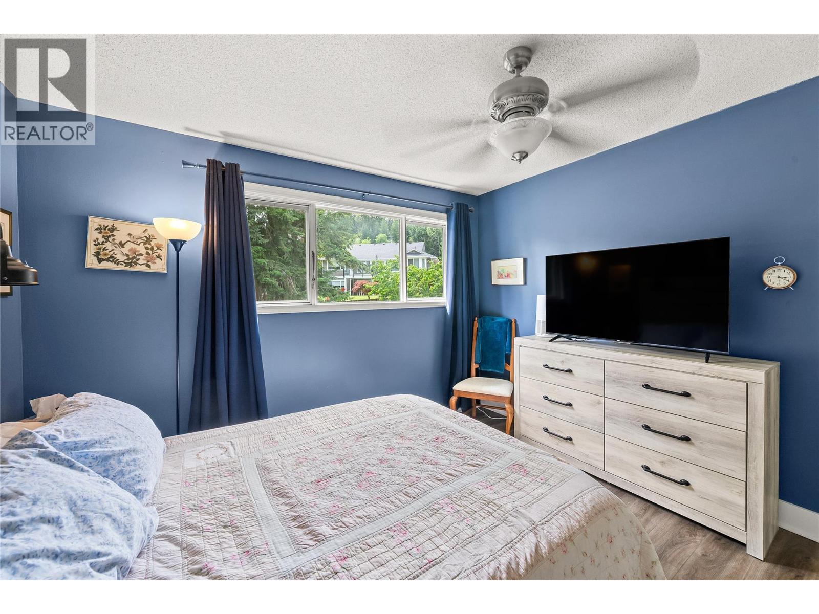 2440 Sunrise Boulevard - 18