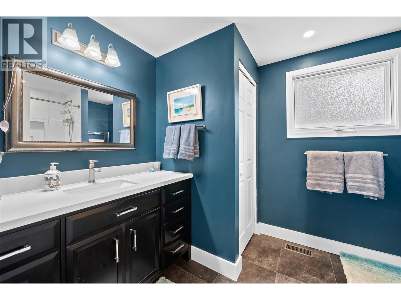 2440 Sunrise Boulevard - 20