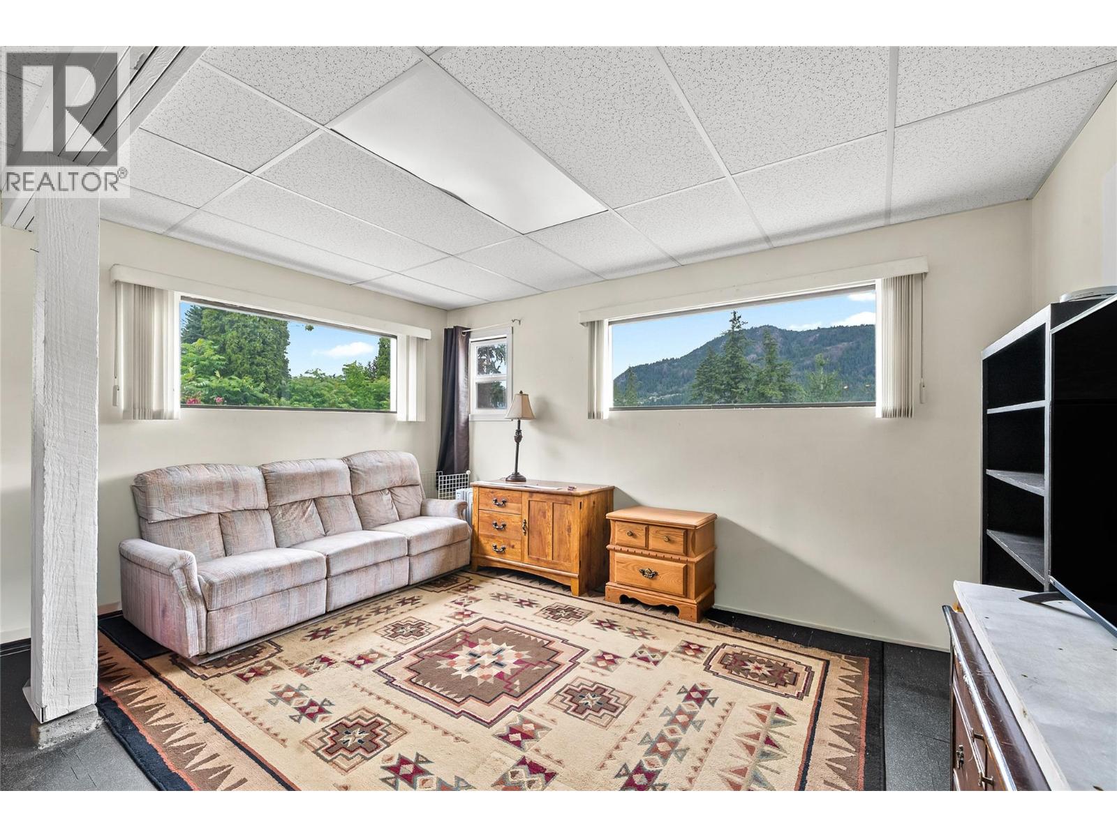 2440 Sunrise Boulevard - 23