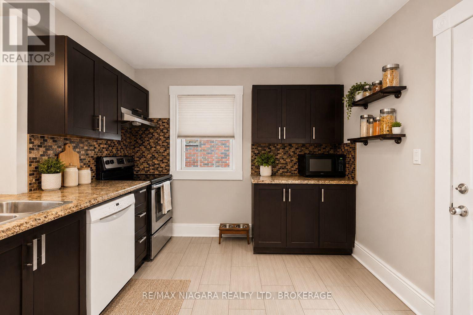 85 MAPLE STREET - 13