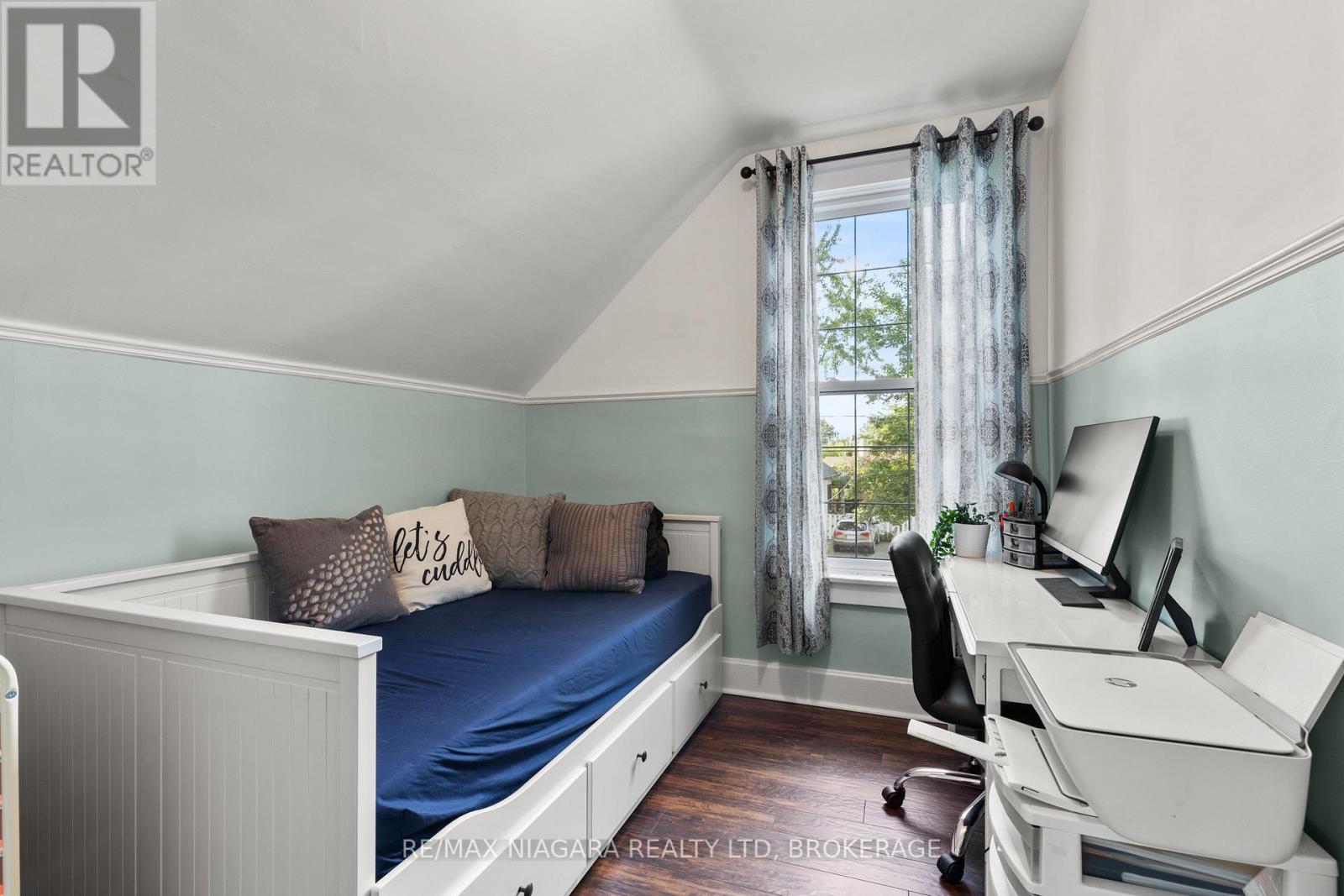 85 MAPLE STREET - 19