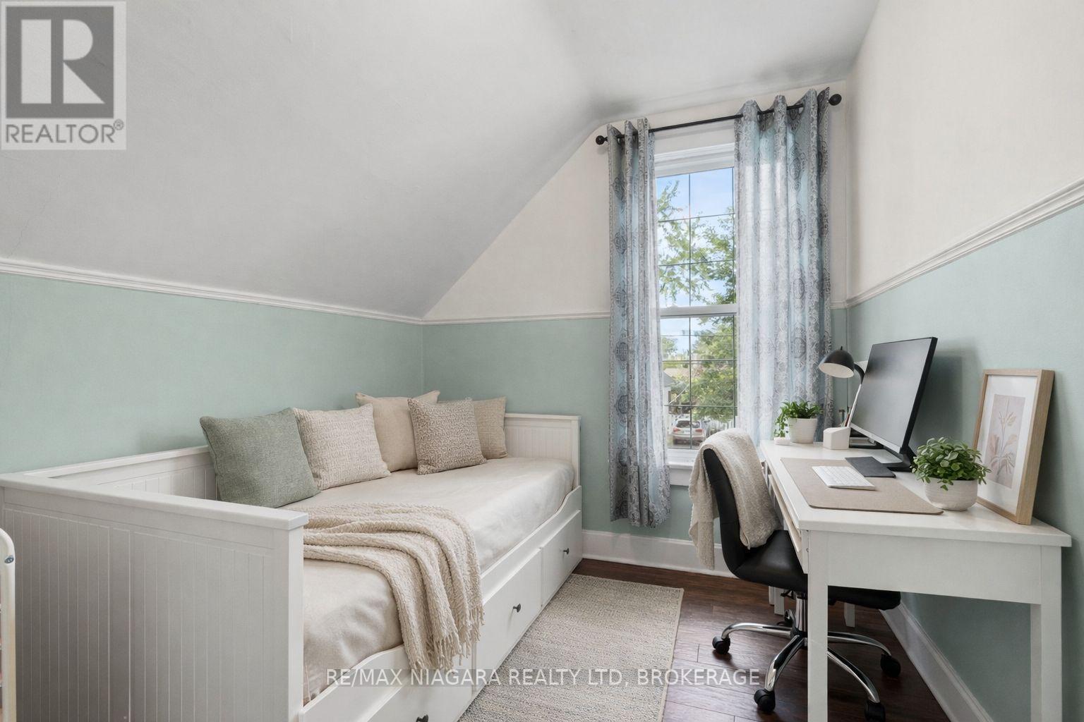 85 MAPLE STREET - 18