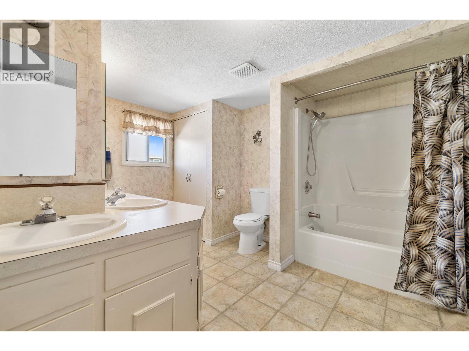 660 Sparrow Road - 34
