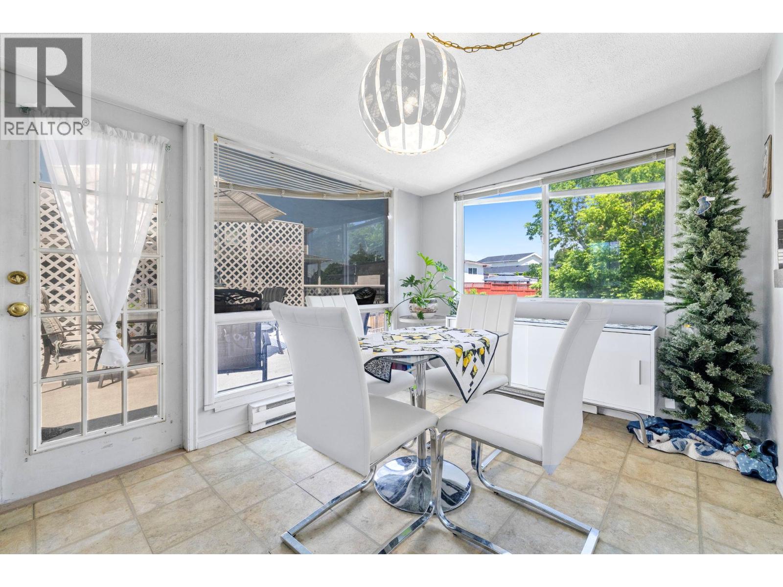 660 Sparrow Road - 23