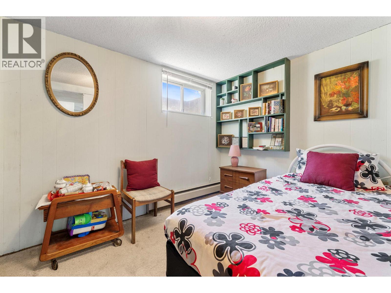 660 Sparrow Road - 41