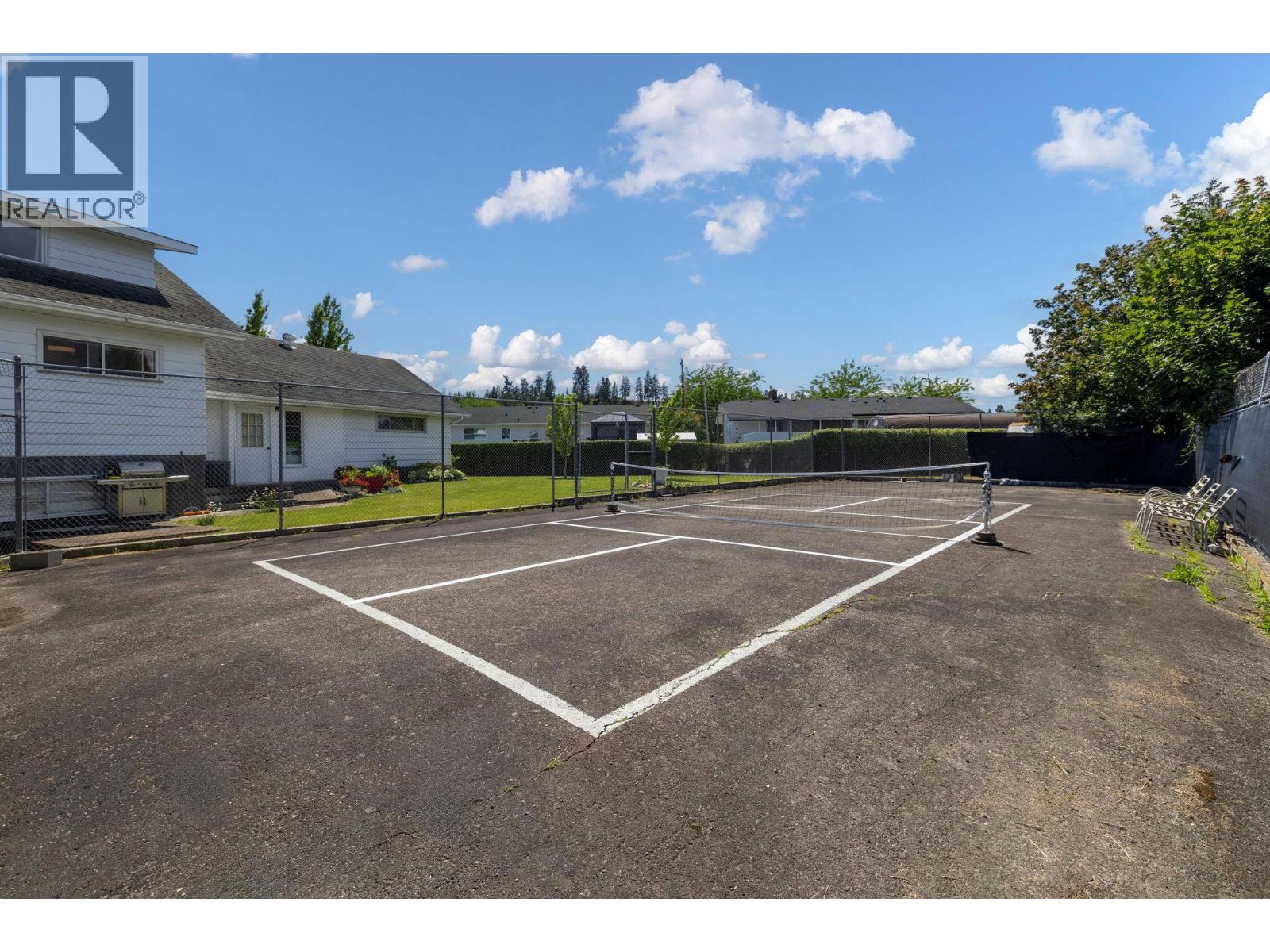 660 Sparrow Road - 56