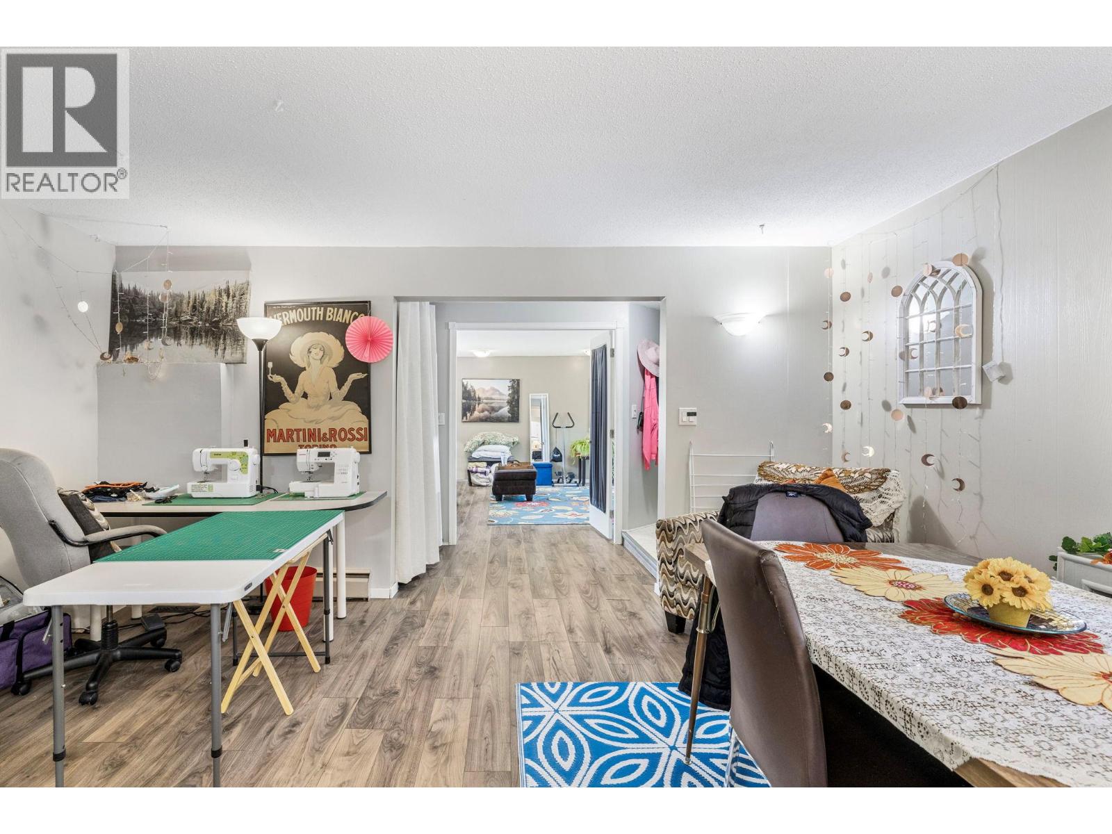 660 Sparrow Road - 46