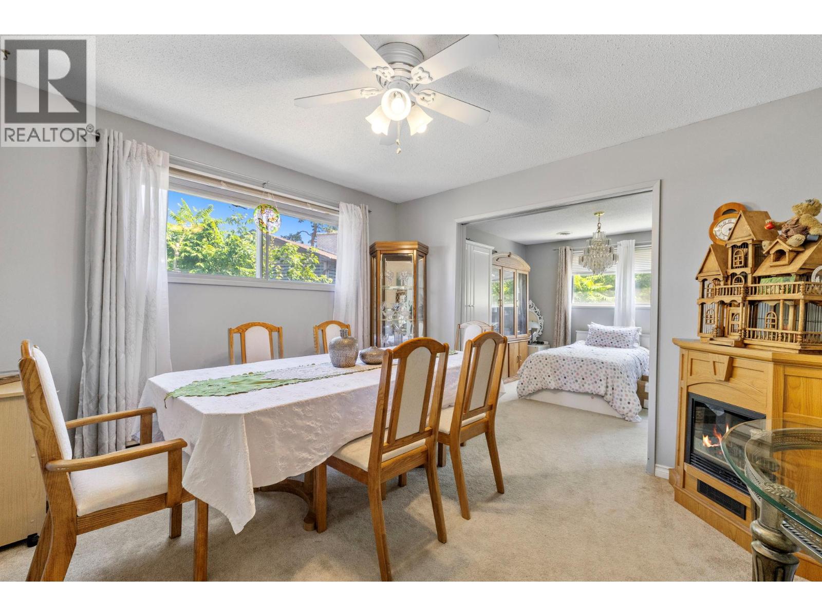 660 Sparrow Road - 10