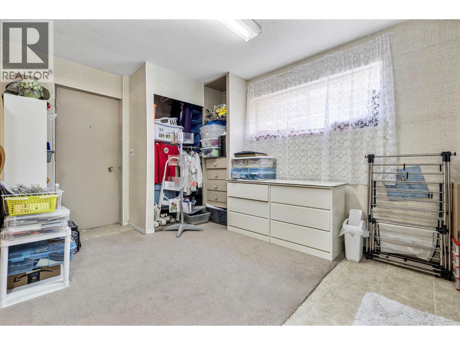 660 Sparrow Road - 39