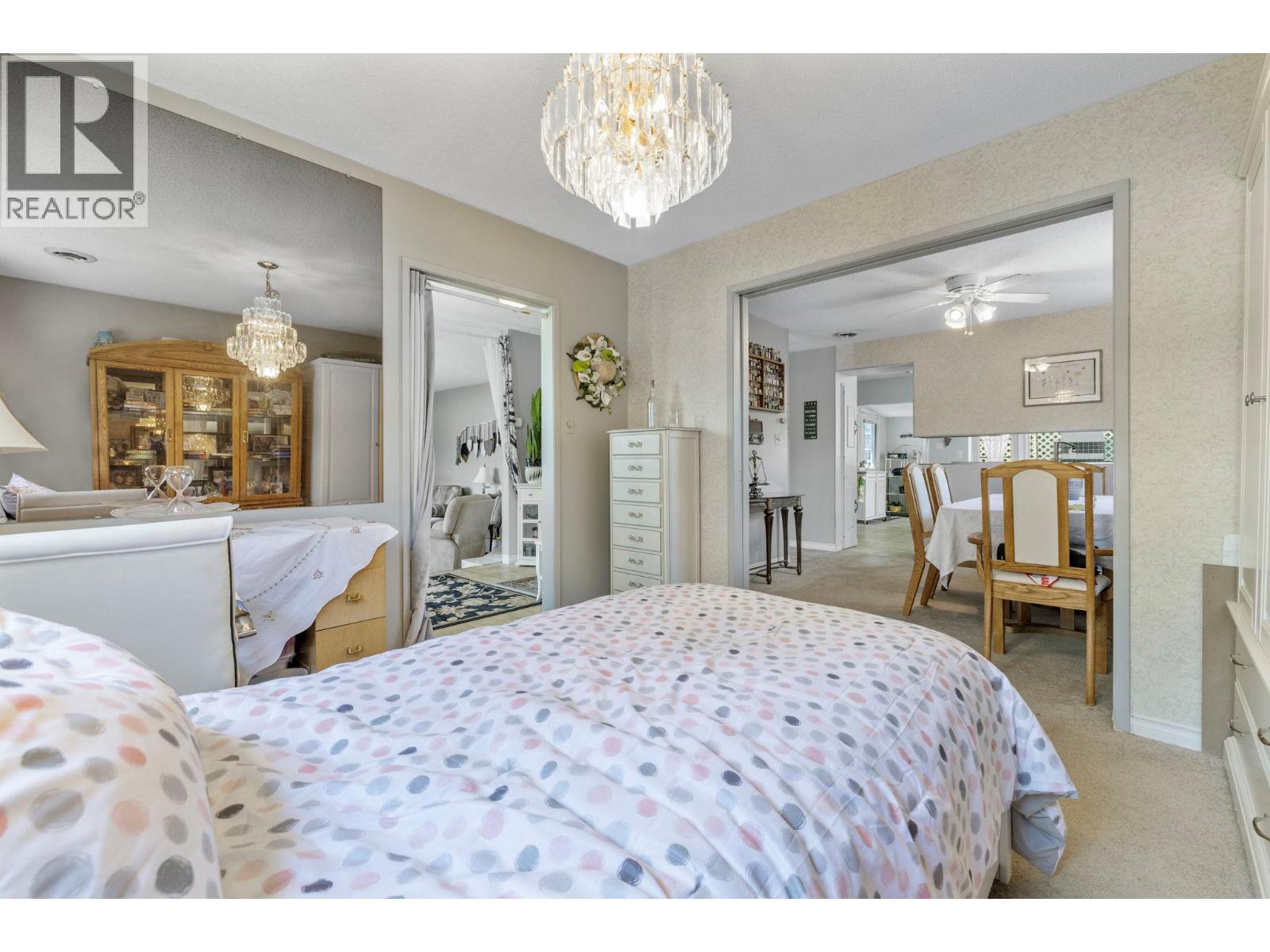 660 Sparrow Road - 11