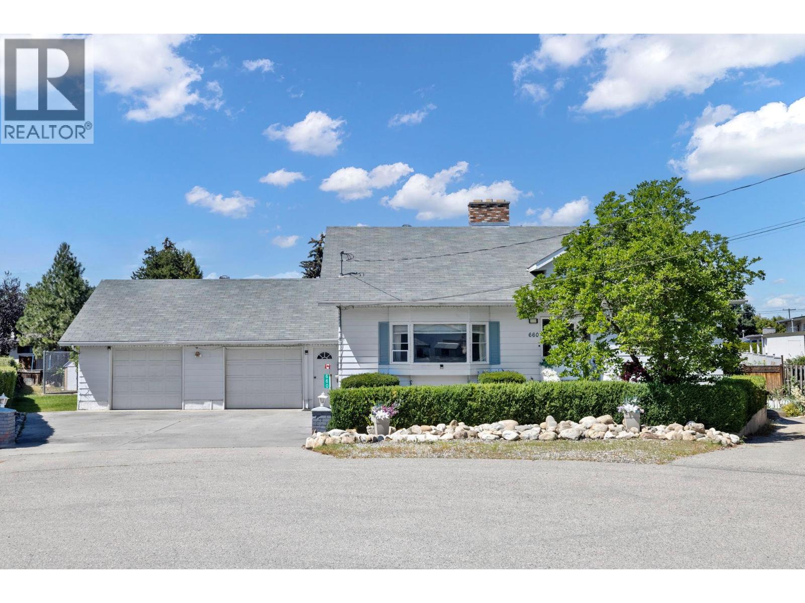 660 Sparrow Road - 66