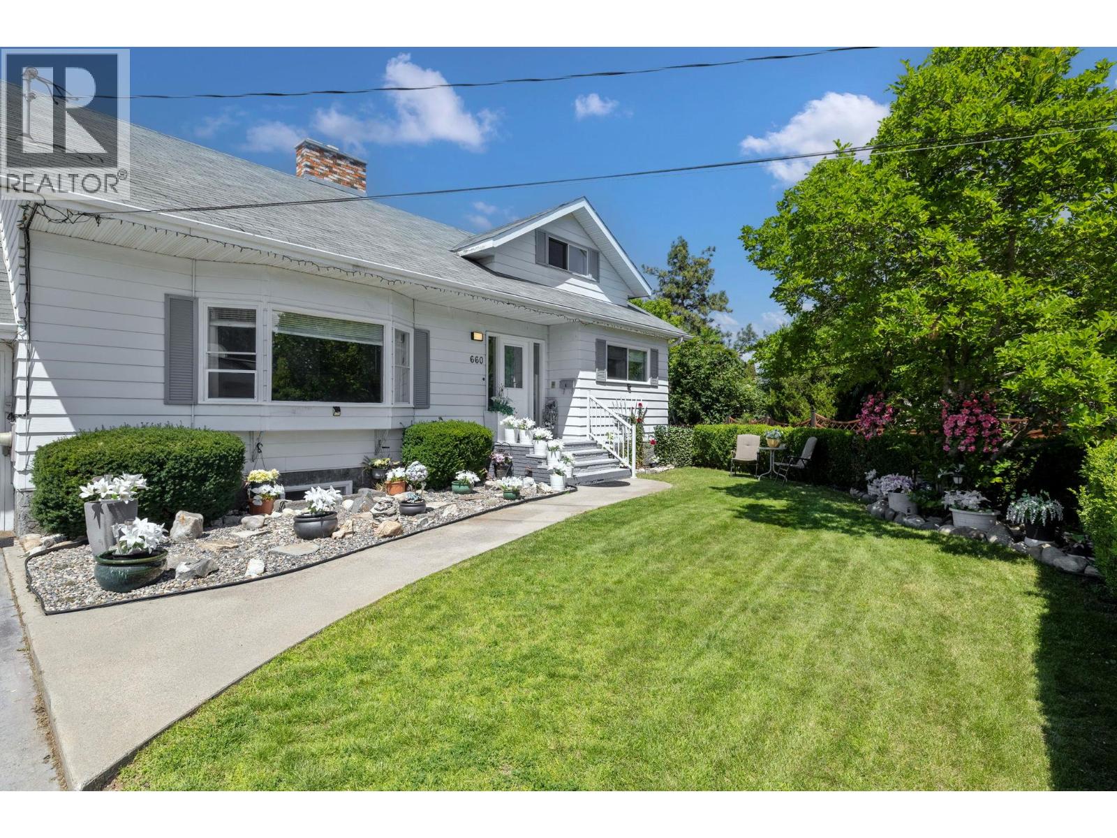 660 Sparrow Road - 65