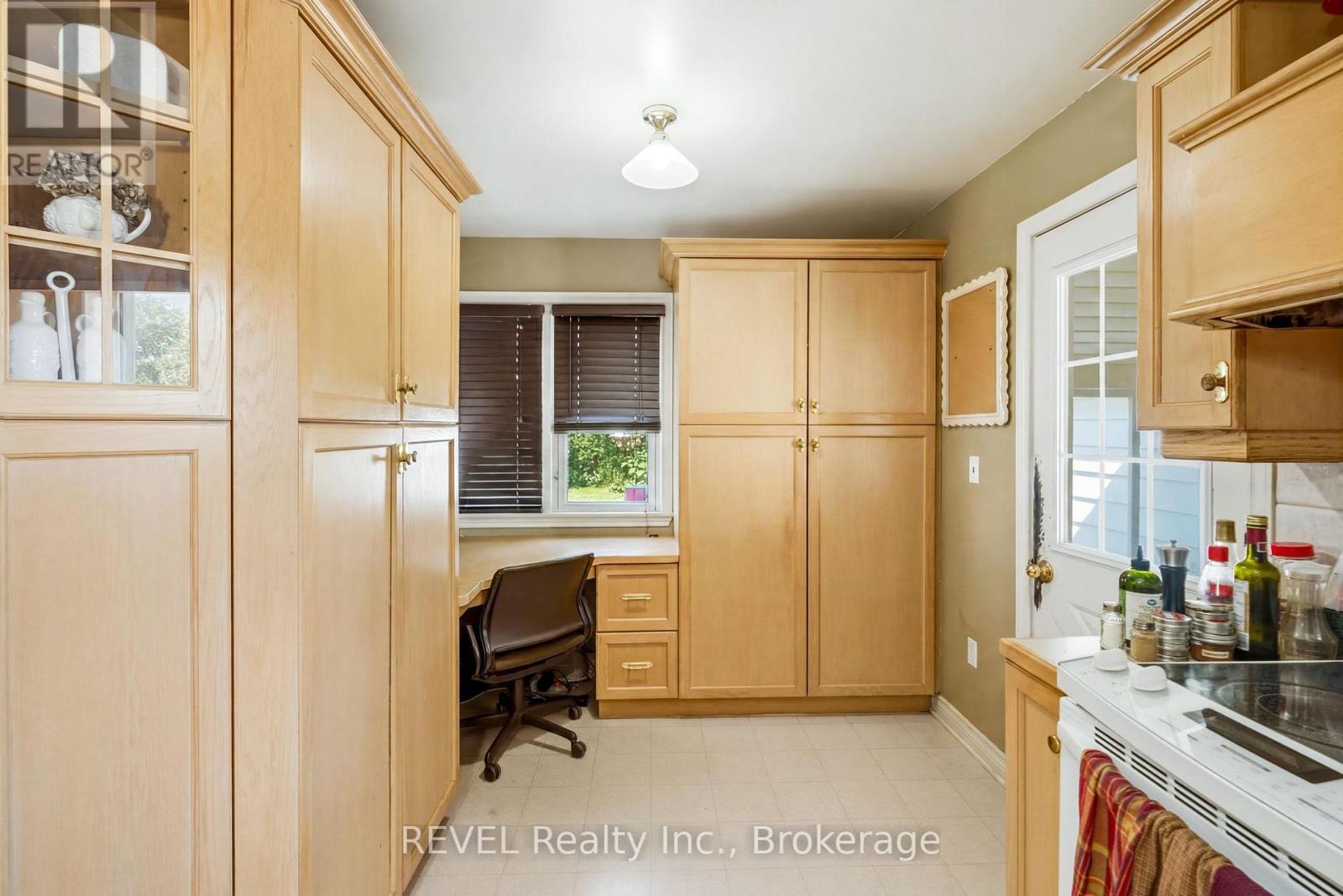 136 POWERVIEW AVENUE - 10