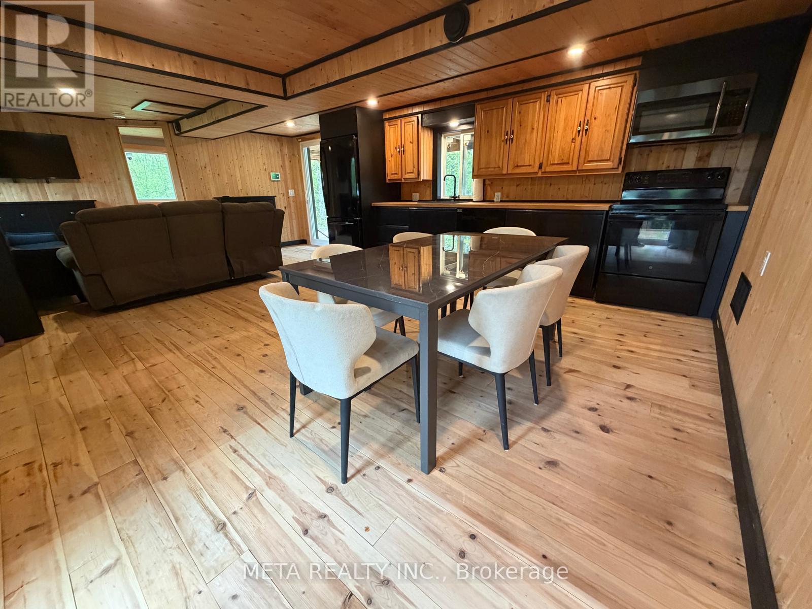 106 BOUNDARY LANE - 17