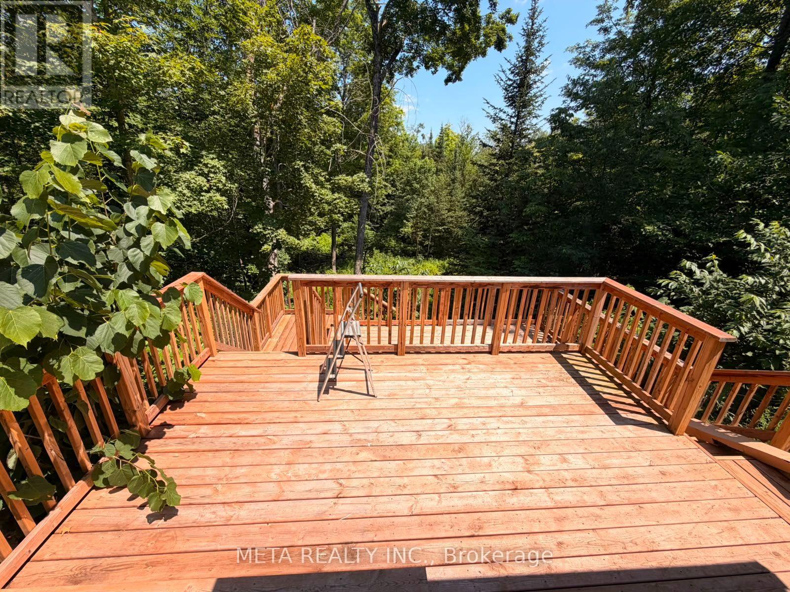 106 BOUNDARY LANE - 22