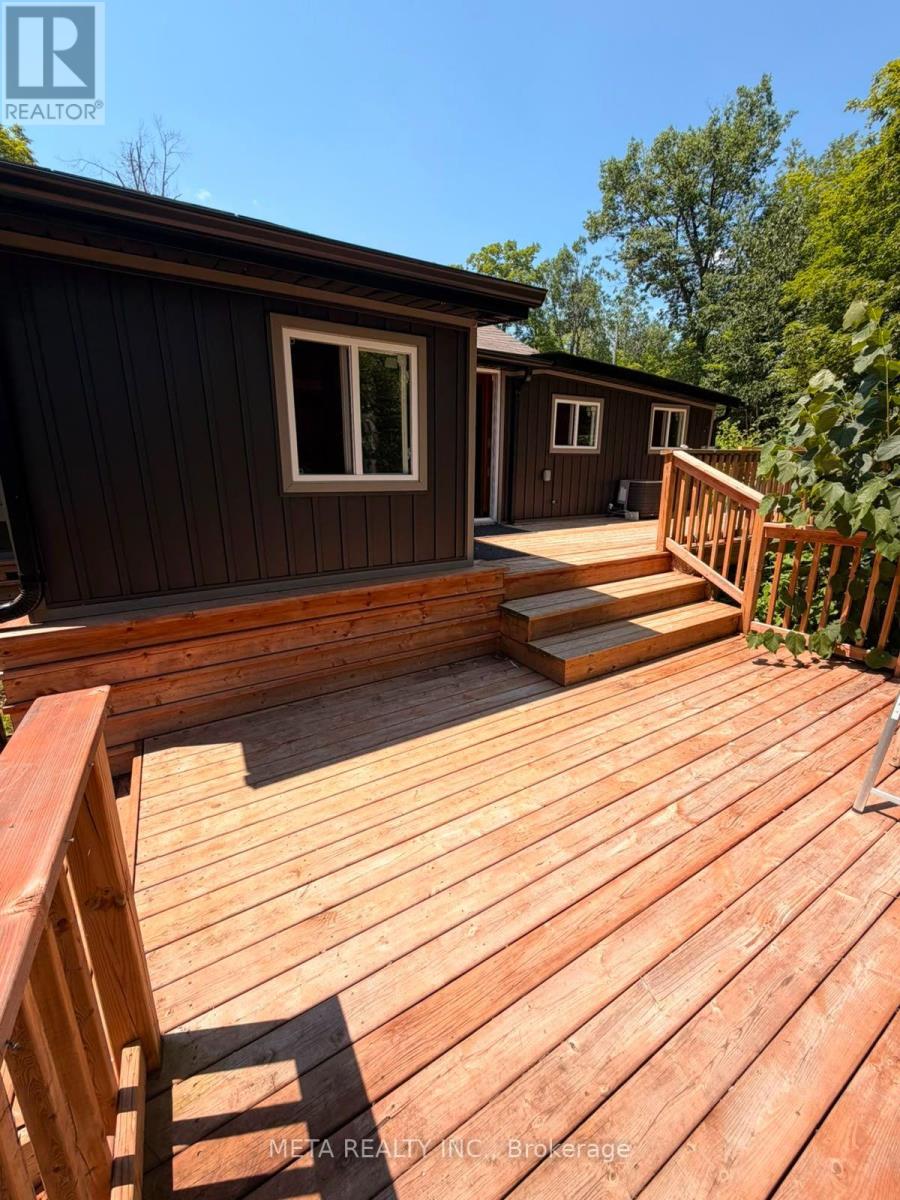 106 BOUNDARY LANE - 23