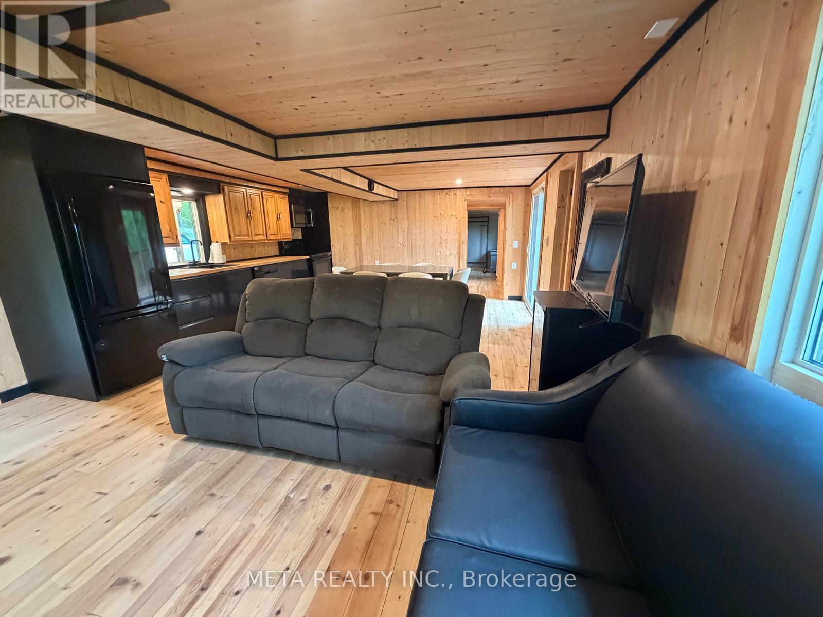 106 BOUNDARY LANE - 15