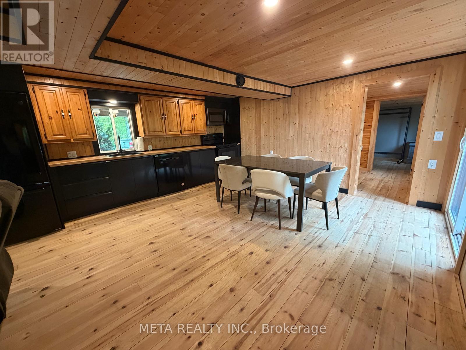 106 BOUNDARY LANE - 16