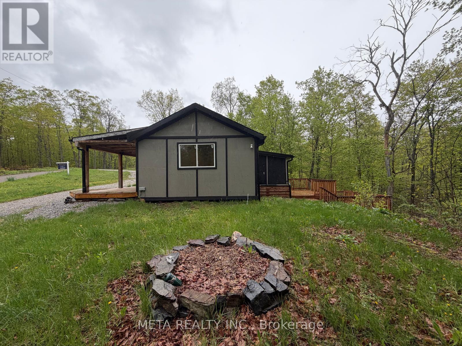 106 BOUNDARY LANE - 7
