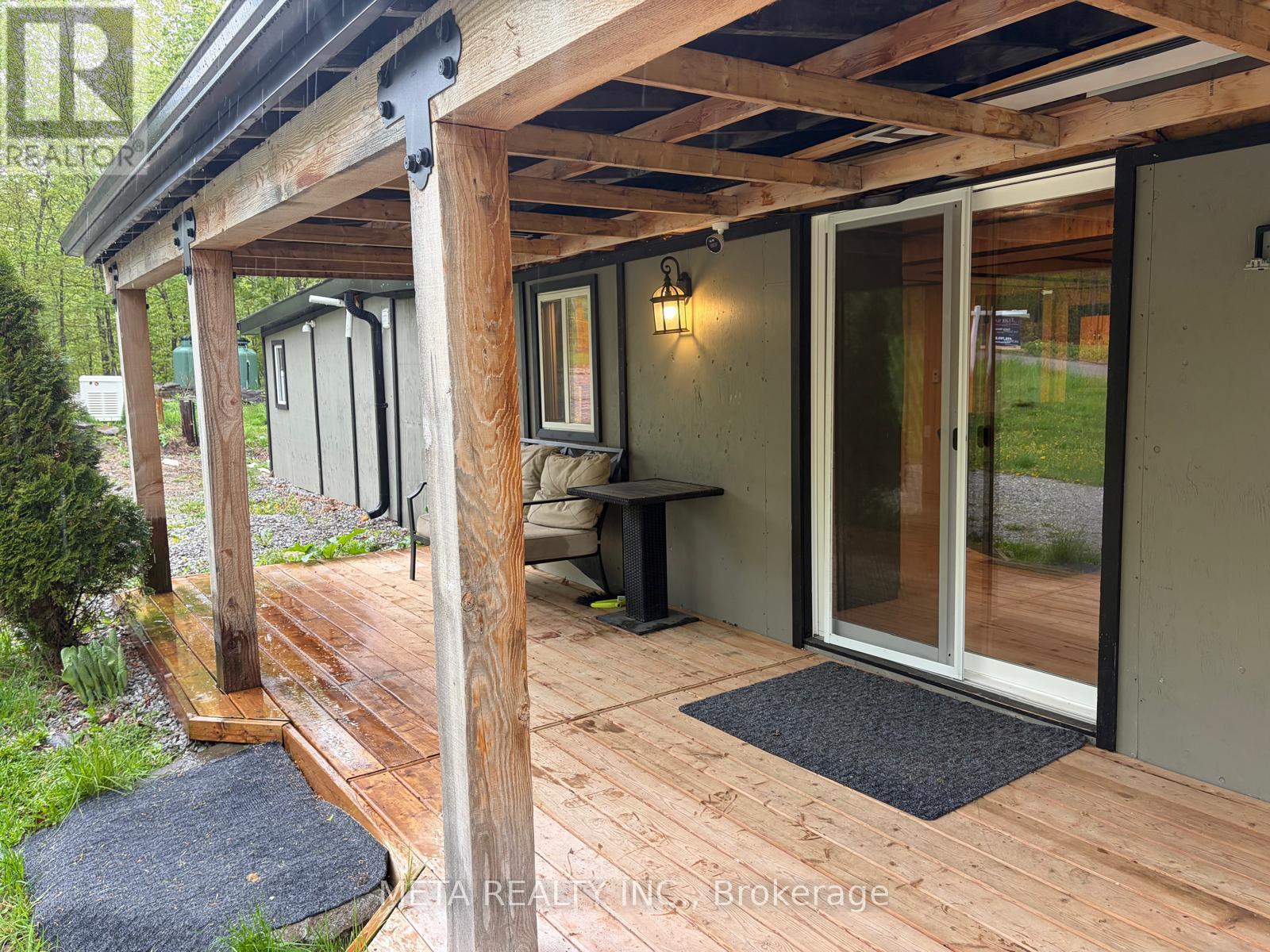 106 BOUNDARY LANE - 9