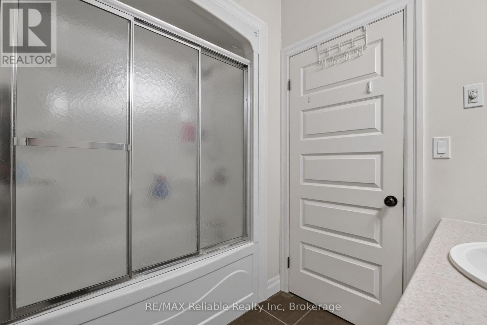 6 SWEET GRASS STREET - 20