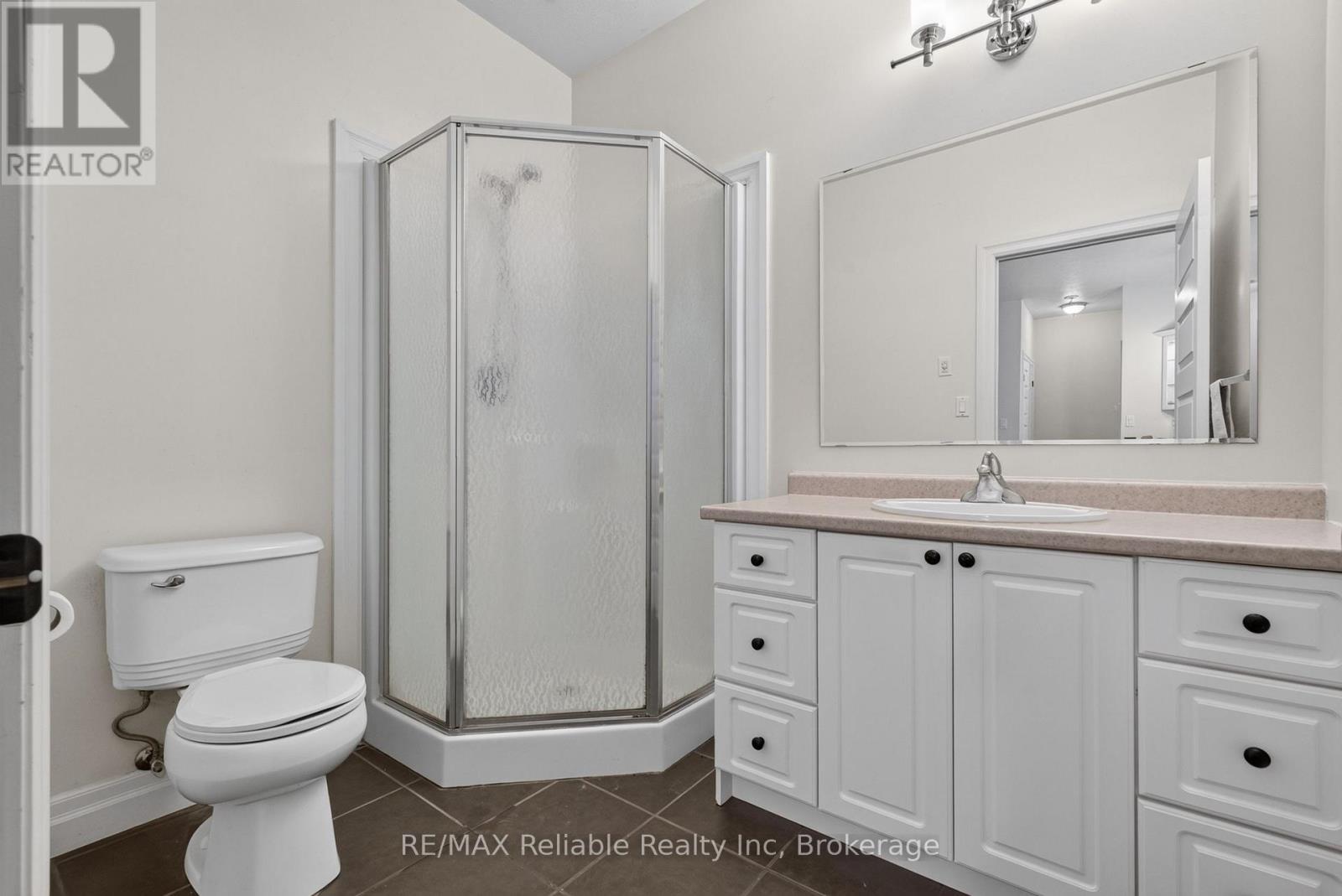 6 SWEET GRASS STREET - 23