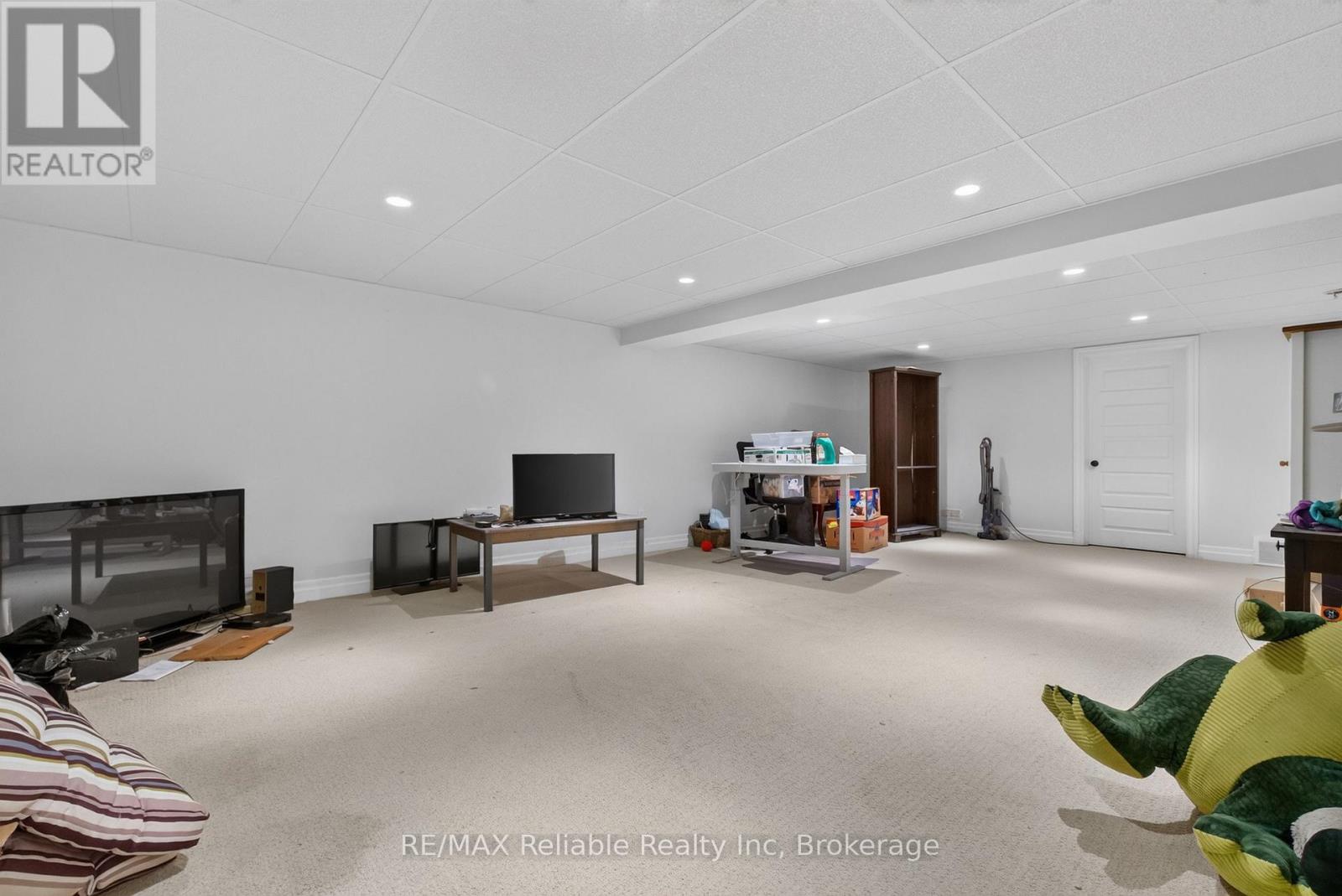 6 SWEET GRASS STREET - 25