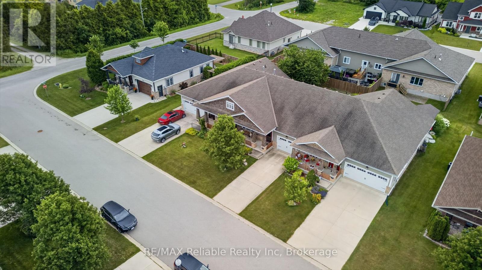 6 SWEET GRASS STREET - 33