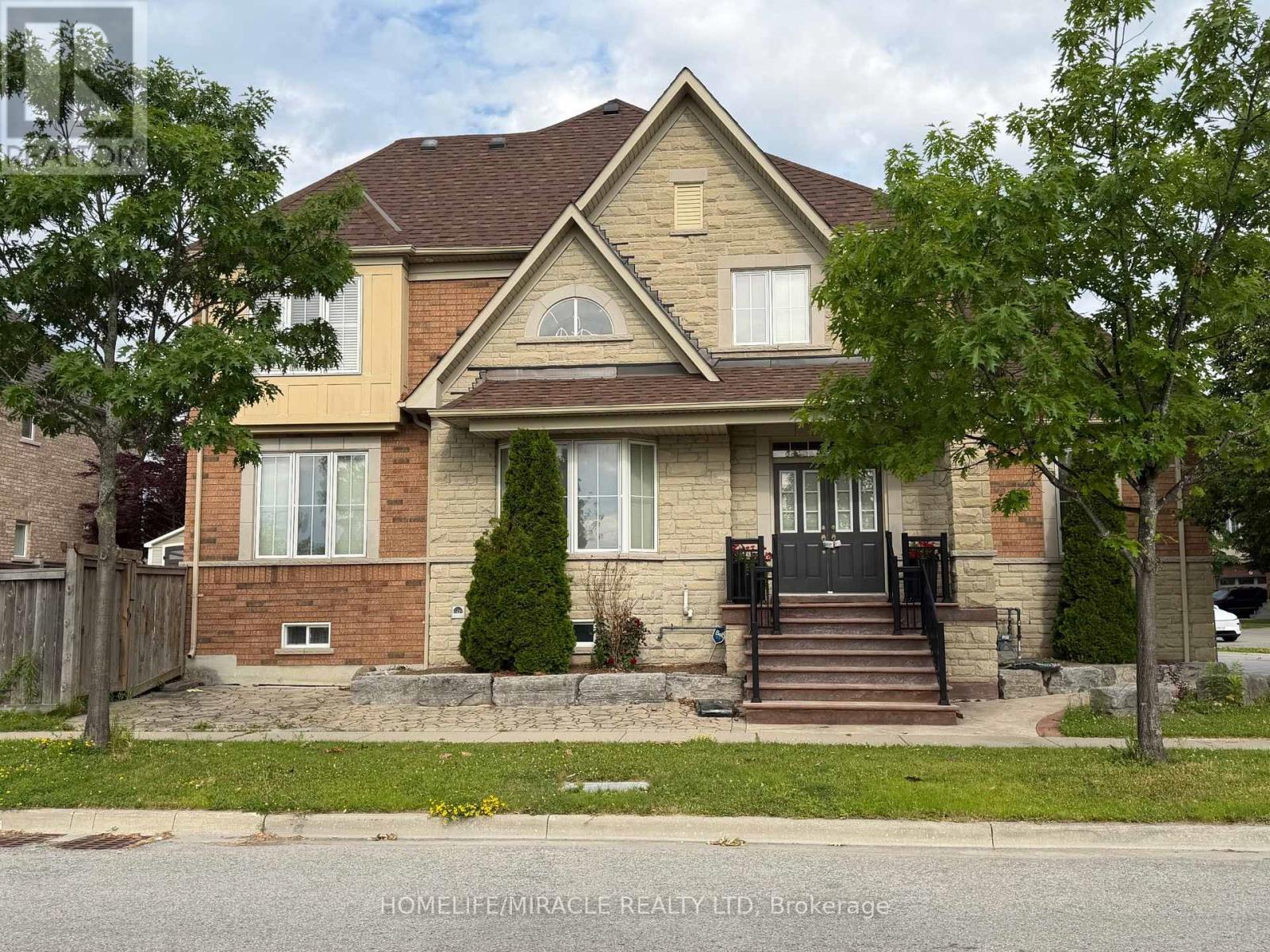 18 PORTELLI CRESCENT - 2