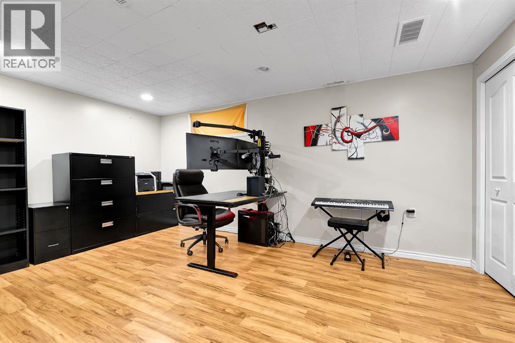 238 Covepark Way NE - 14