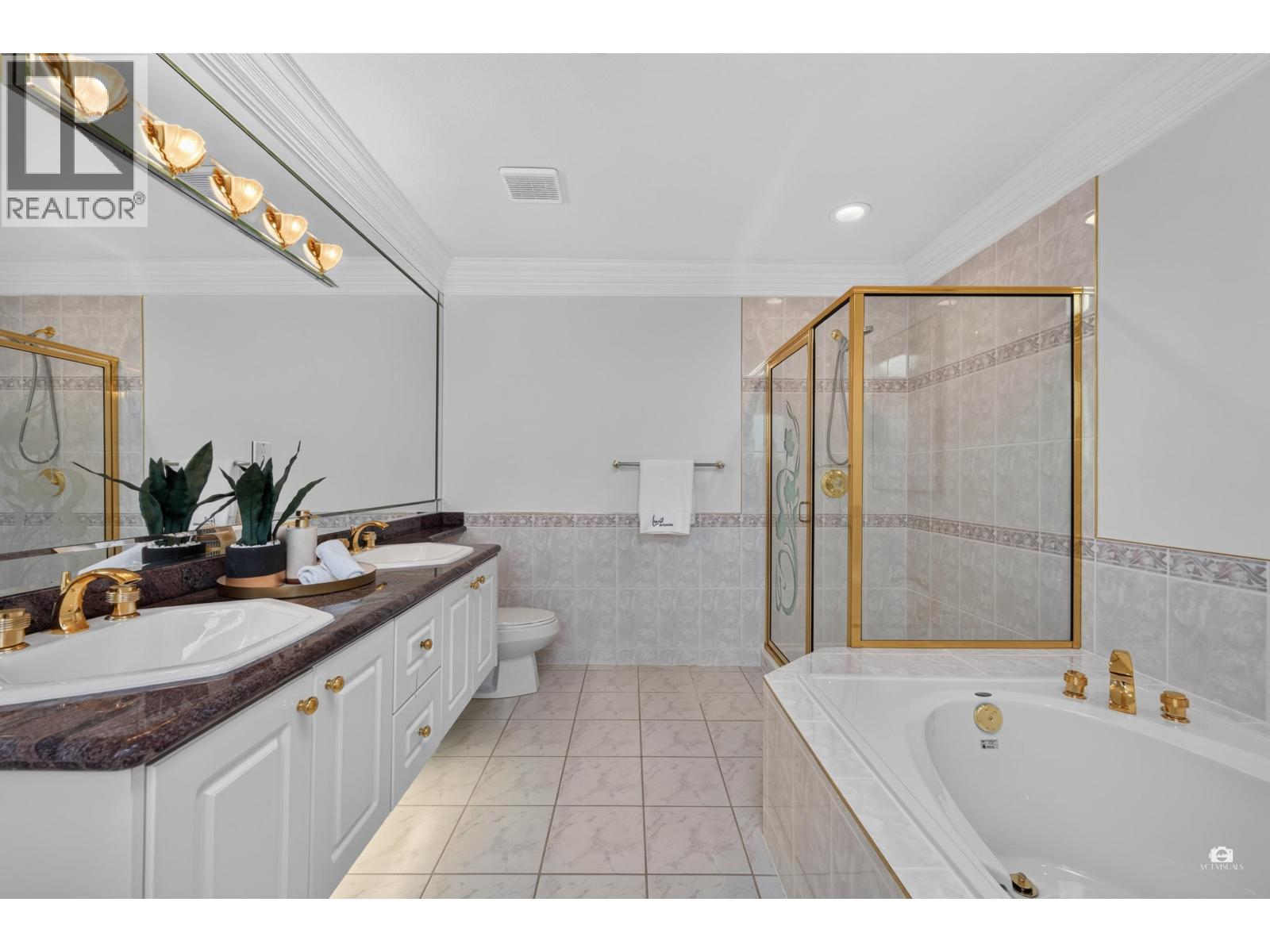 5 Bed, 5 Bath House for Sale in Richmond – 6286 DUNSMUIR CRESCENT, Richmond – MLS# R3145874 - Image 25