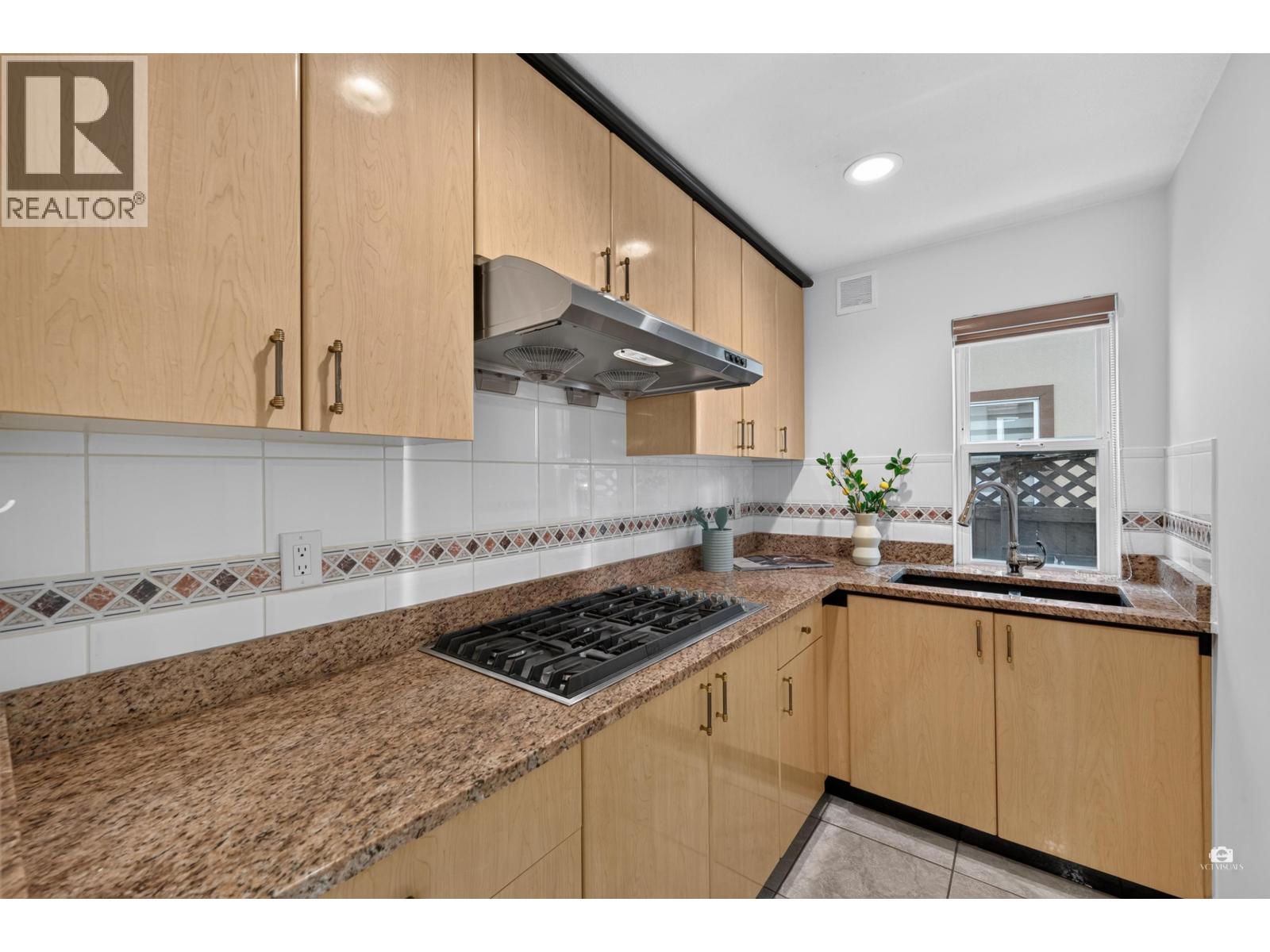 5 Bed, 5 Bath House for Sale in Richmond – 6286 DUNSMUIR CRESCENT, Richmond – MLS# R3145874 - Image 37