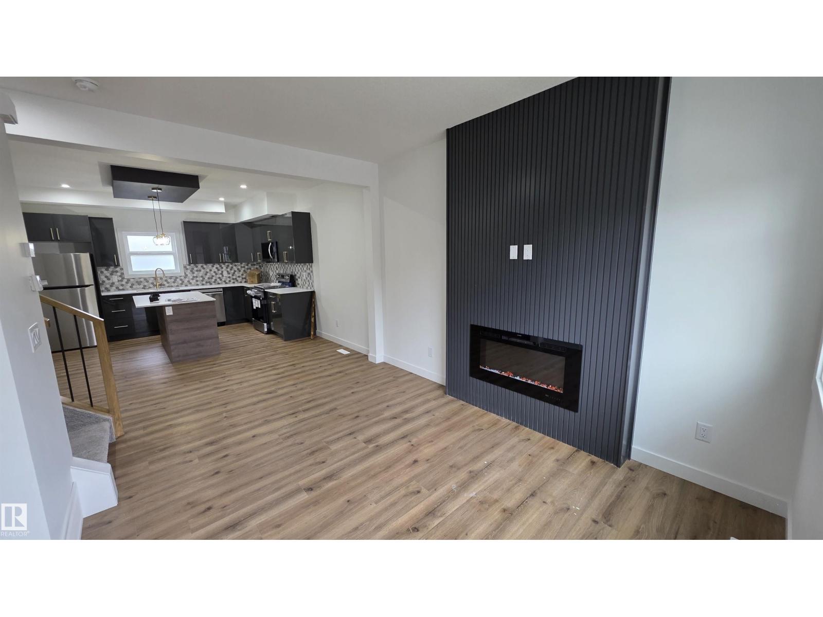 #1 6704 109 ST NW - 3