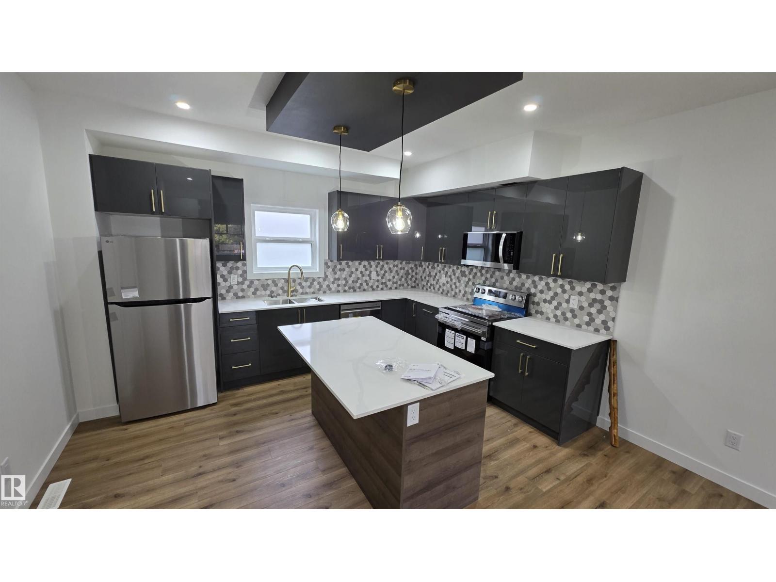 #1 6704 109 ST NW - 5