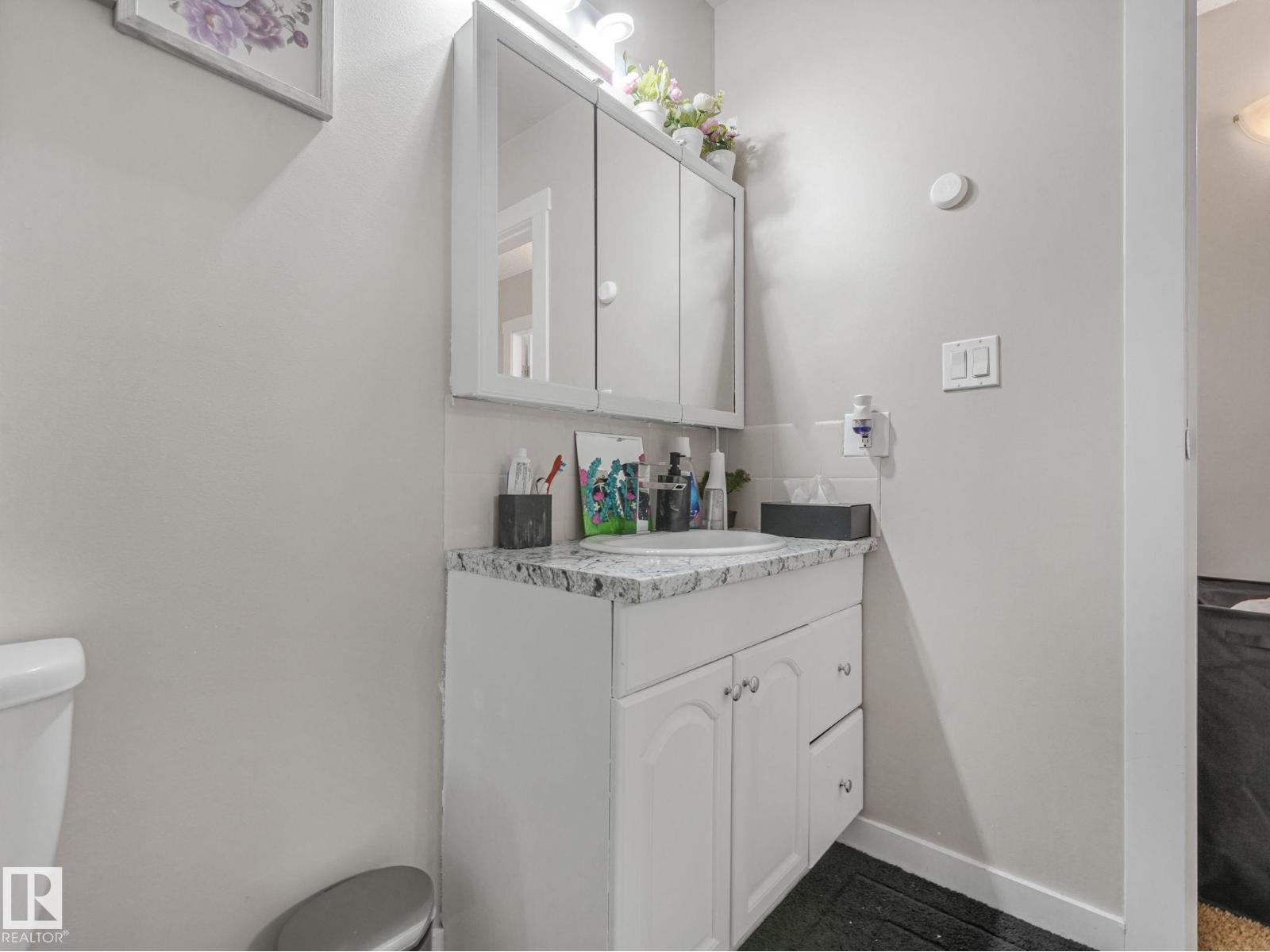 13271 47 ST NW - 23