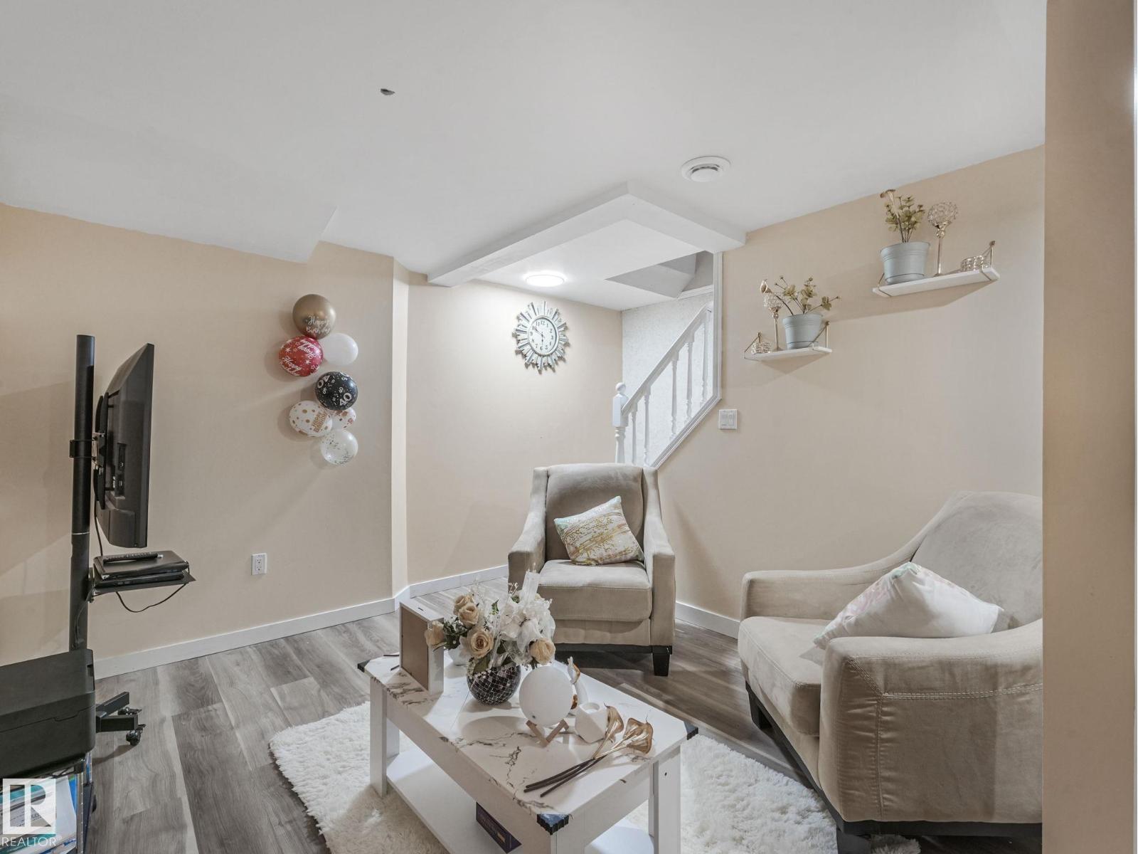 13271 47 ST NW - 29