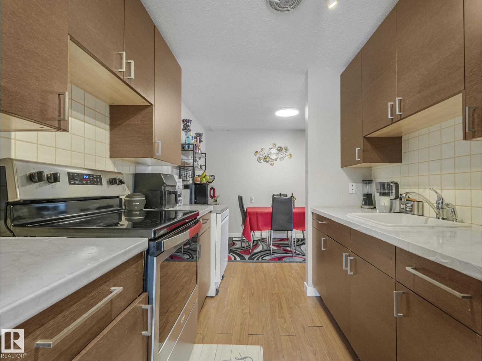 13271 47 ST NW - 4
