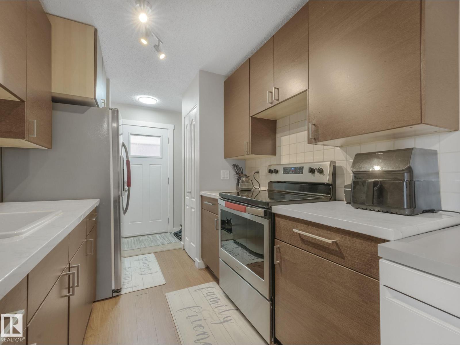 13271 47 ST NW - 5