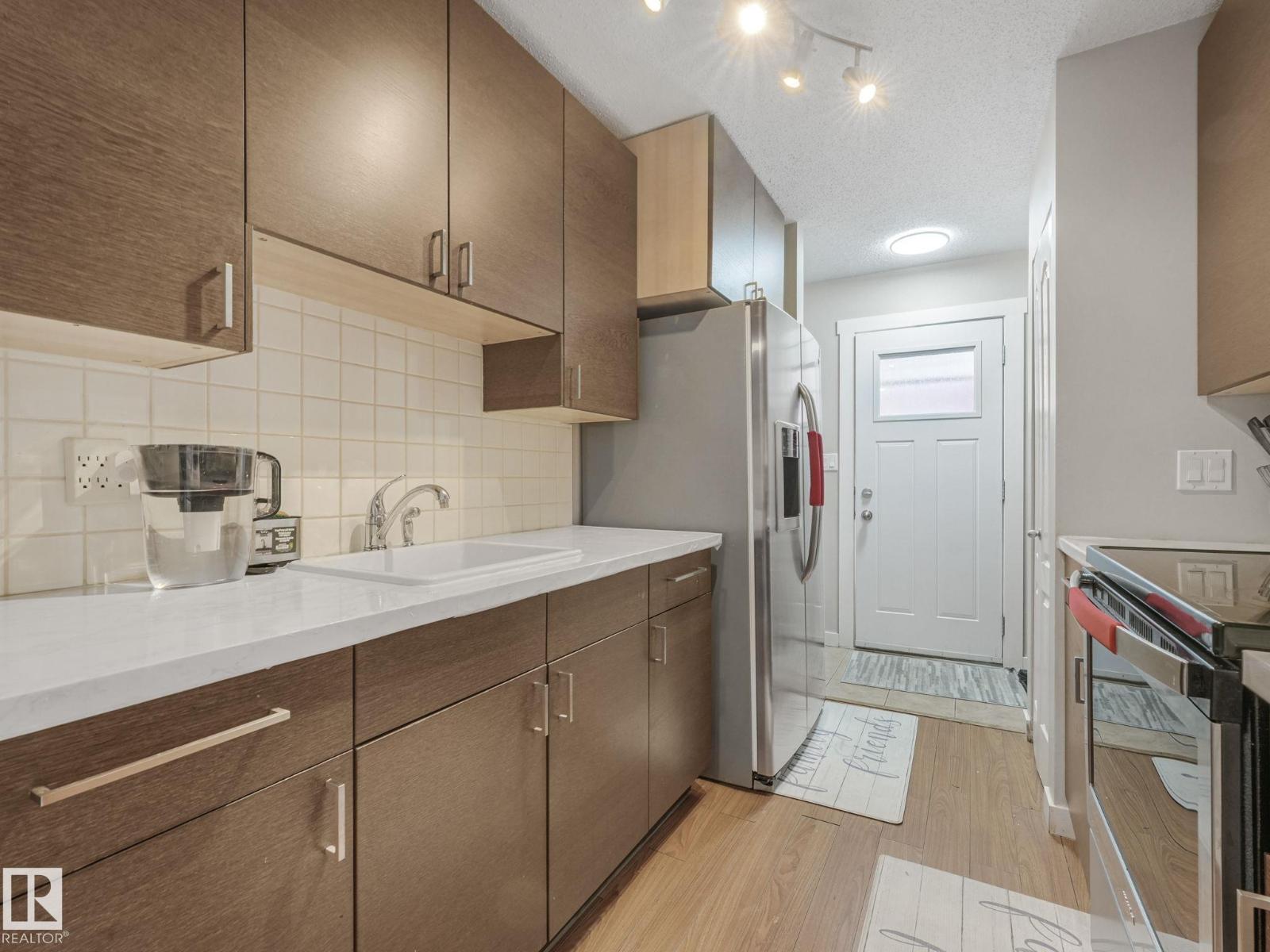 13271 47 ST NW - 6