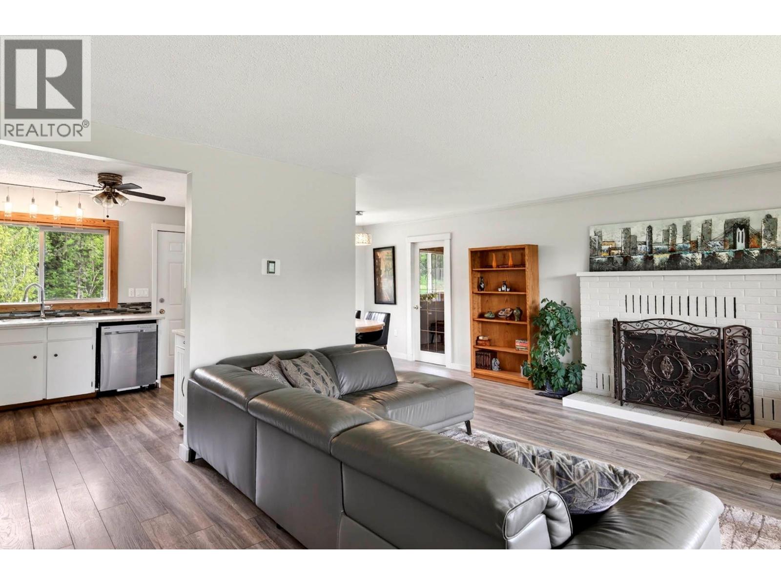 366 Joyce Lane - 13