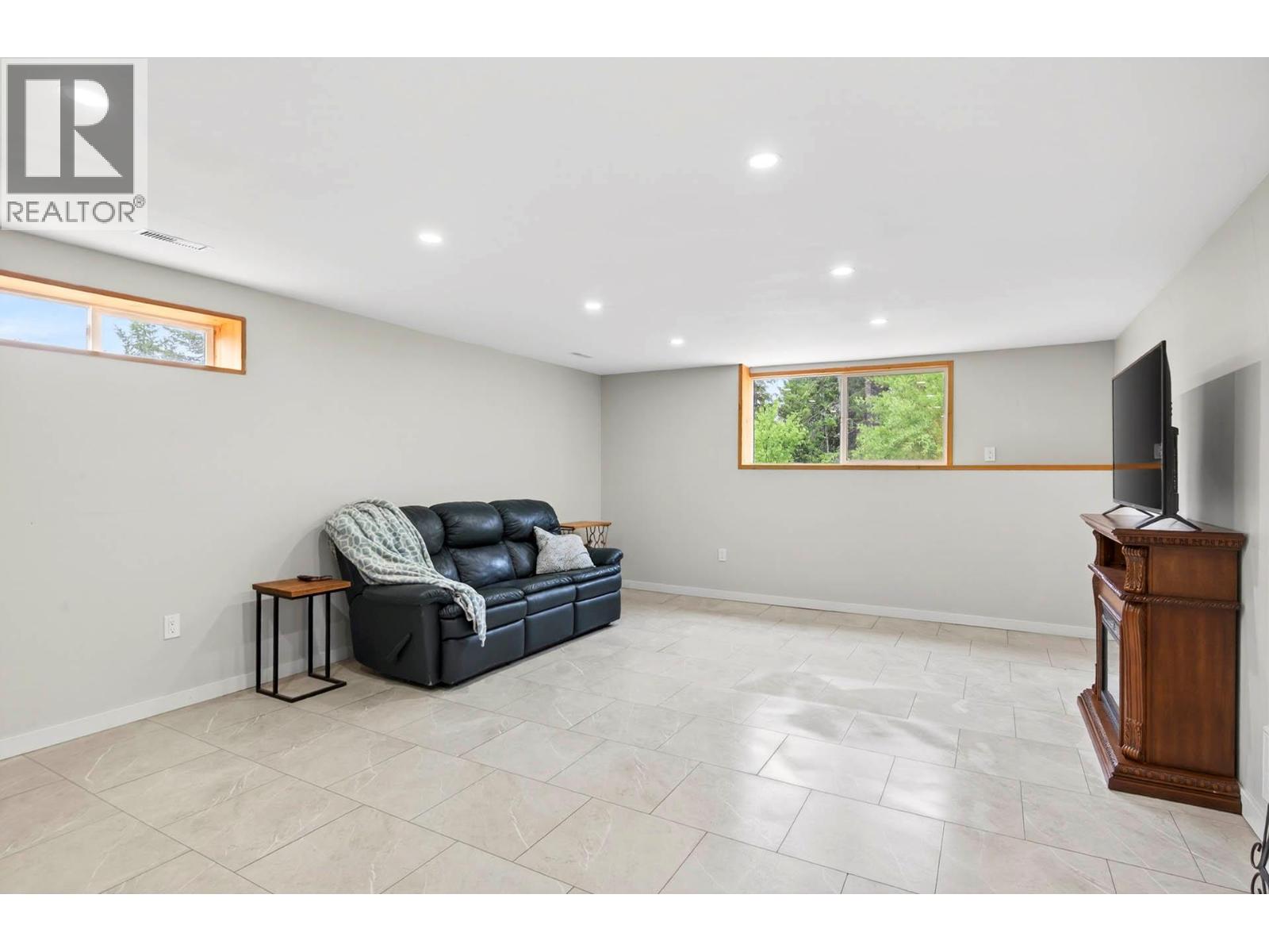366 Joyce Lane - 30