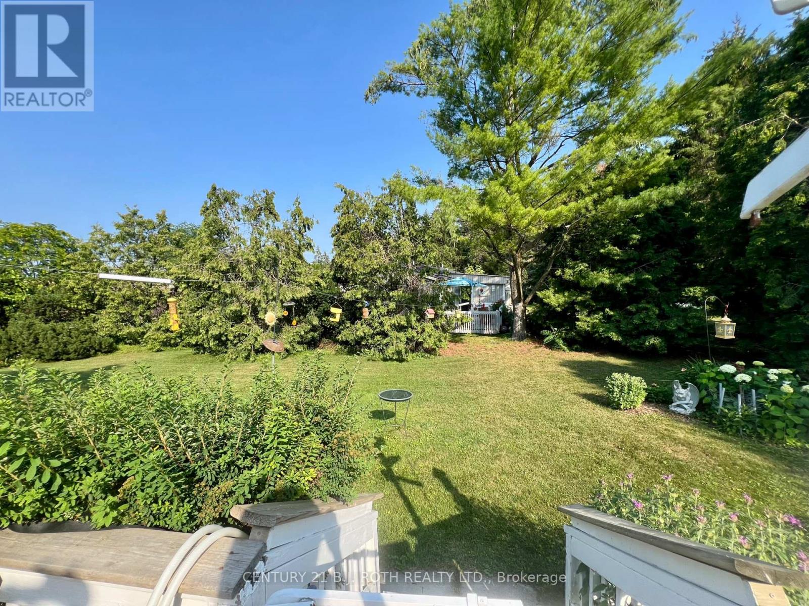 5 WALNUT COURT - 35
